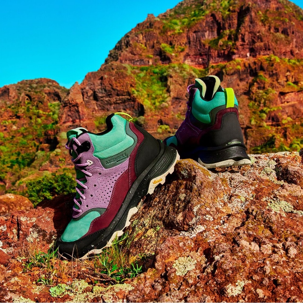 Merrell
Speed Solo Mid Waterproof
Hiking Boot women Color:Jade
$150 size 6 NEW